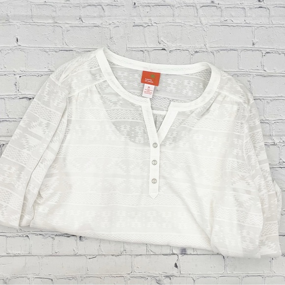 hearts of palm Tops - Hearts of Palm White 3/4 Sleeve Layered Blouse